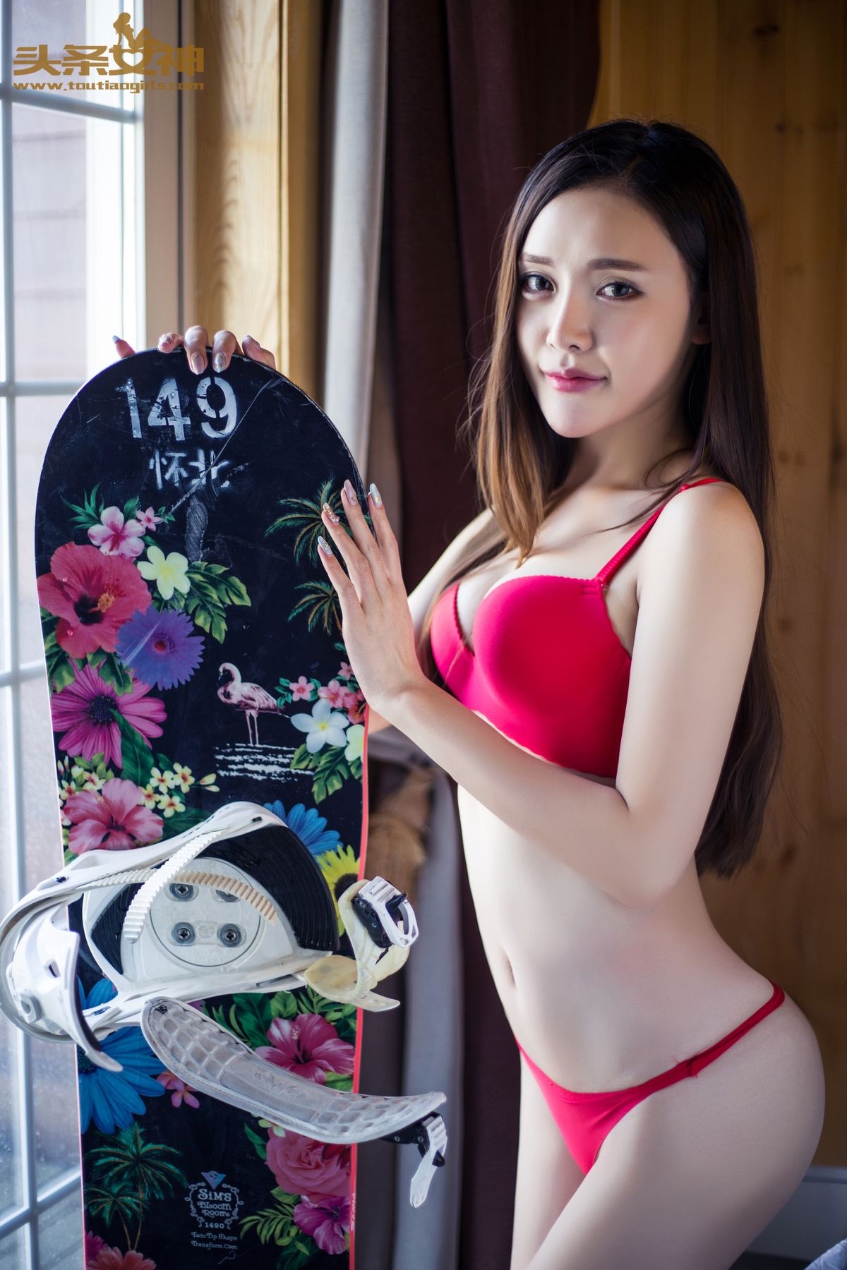 [TouTiao头条女神] 2016.08.20 雪屋比基尼-昭妍 [23P-225M]-秀女吧 XIUNVB.COM