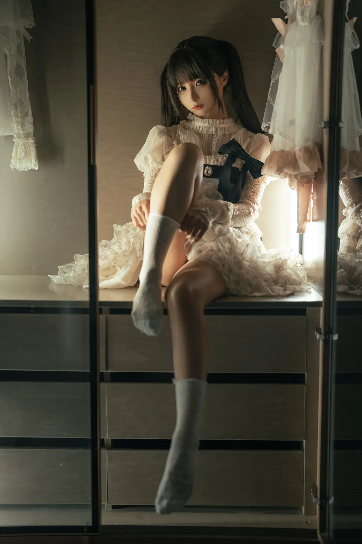 蠢沫沫 – NO.293 柜中她[9P-32.7M]-秀女吧 XIUNVB.COM